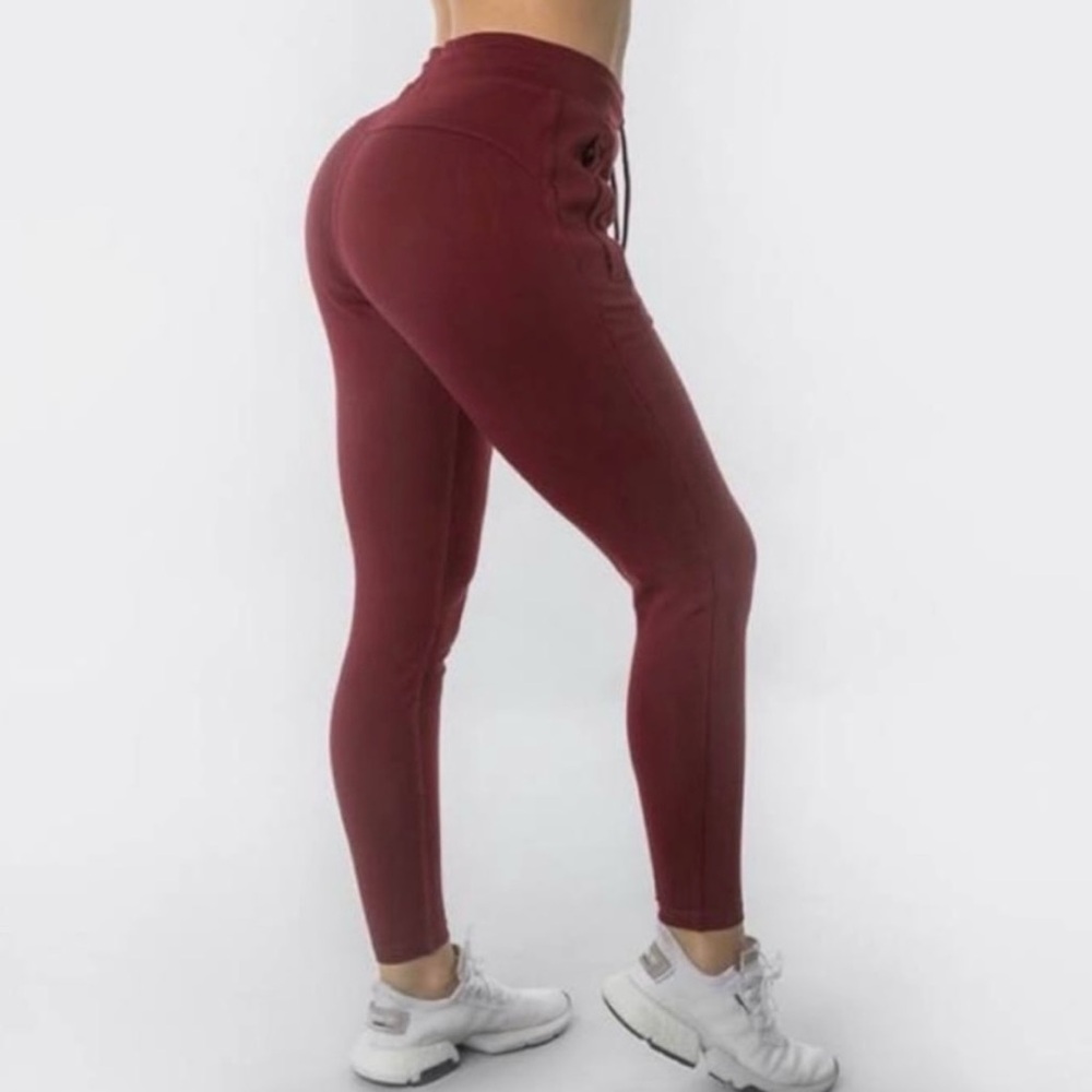Women Alphalete Core Joggers Burgundy Sz. Small